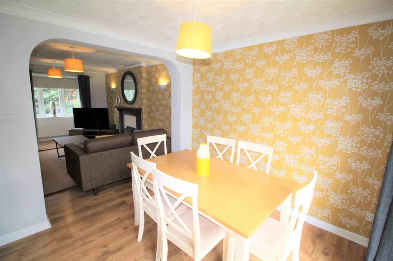 Doncaster - Warmsworth - Great Customer Feedback - 3 Bed Detached House - Private Garden & Parking Plus Garage - Quiet Cul De Sac Location - Dog Friendly - Fast Wifi - Close To Motorway Access 외부 사진