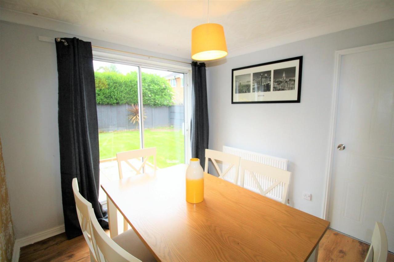 Doncaster - Warmsworth - Great Customer Feedback - 3 Bed Detached House - Private Garden & Parking Plus Garage - Quiet Cul De Sac Location - Dog Friendly - Fast Wifi - Close To Motorway Access 외부 사진