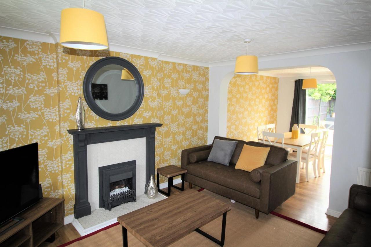 Doncaster - Warmsworth - Great Customer Feedback - 3 Bed Detached House - Private Garden & Parking Plus Garage - Quiet Cul De Sac Location - Dog Friendly - Fast Wifi - Close To Motorway Access 외부 사진