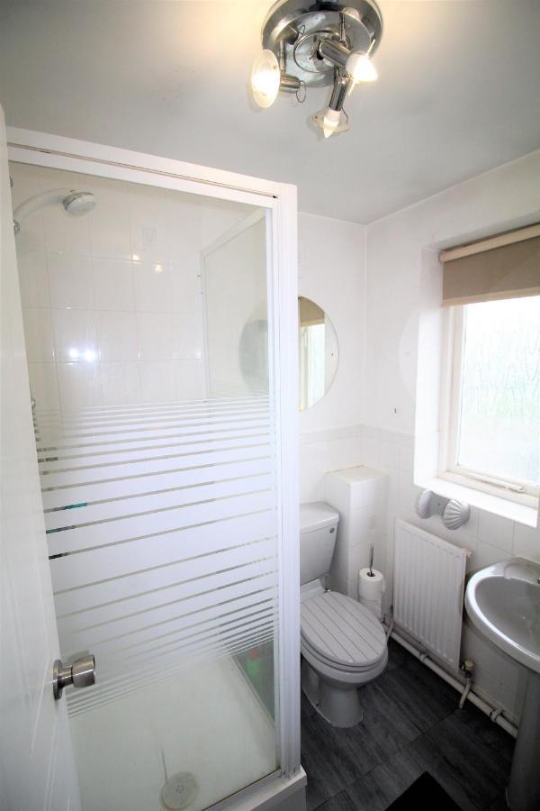 Doncaster - Warmsworth - Great Customer Feedback - 3 Bed Detached House - Private Garden & Parking Plus Garage - Quiet Cul De Sac Location - Dog Friendly - Fast Wifi - Close To Motorway Access 외부 사진